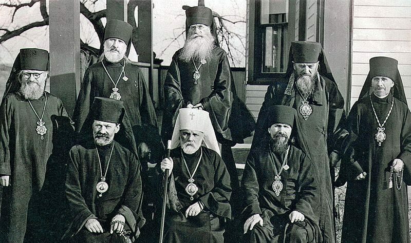 ROCOR_Hierarchs_of_the_North_American_Metropolia_late_1930s-e1642856394221